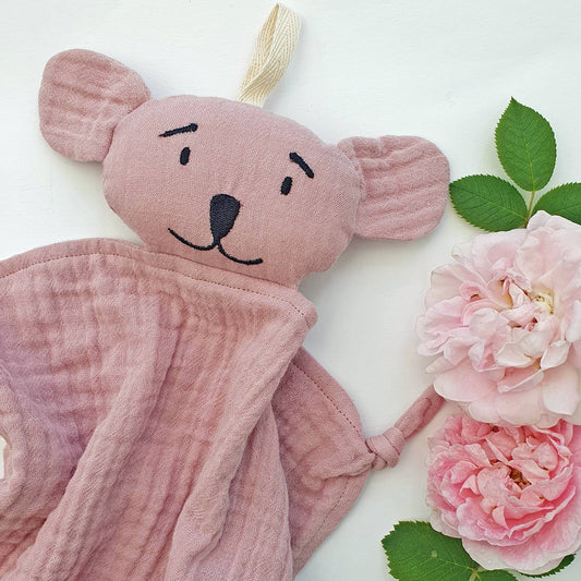 Nusseklud Koala - Bomuldsmusselin 40x30 cm - Pale Mauve